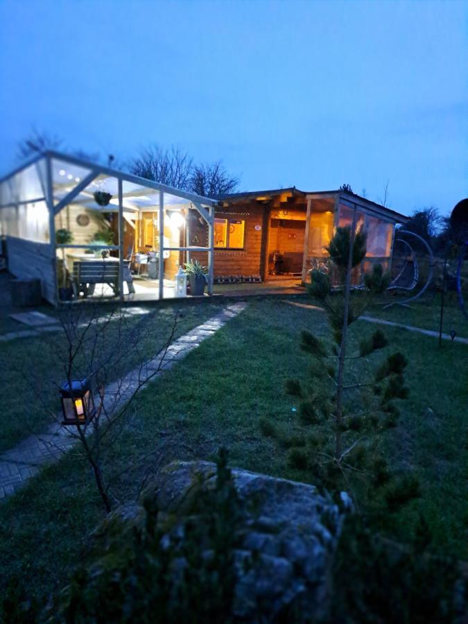 The Ranch Cabin Rathdowney Экстерьер фото